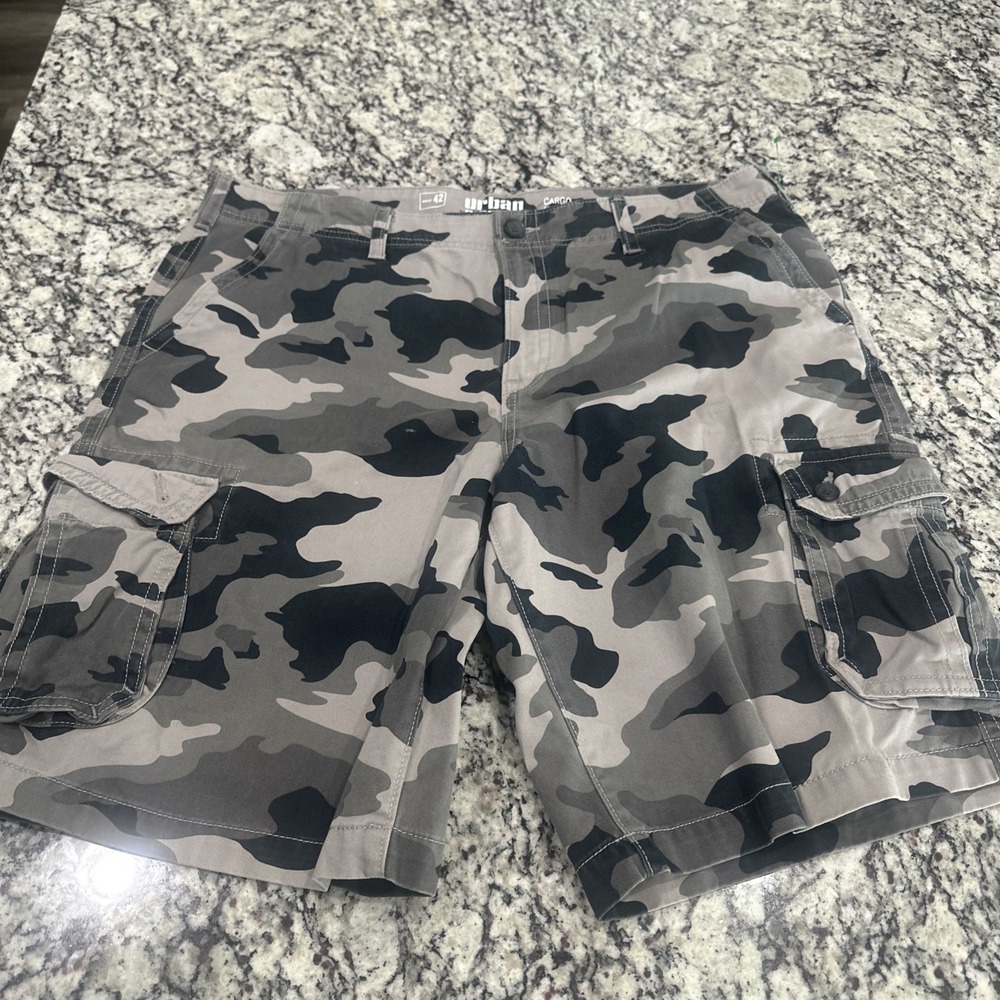 Mens SIze 42‎ Urban Pipeline Cargo Shorts Grey Camo Long Mint Condition